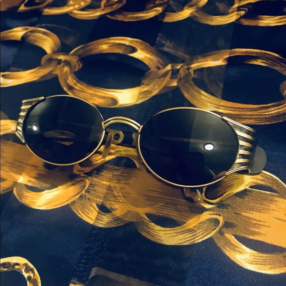 Vintage OG 90’s FENDI Sunglasses: MOD. FS 142
